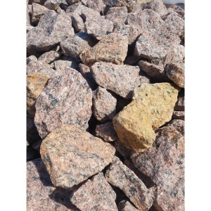 Sarkani baltas granīta šķembas, 45/90mm; 1000kg.